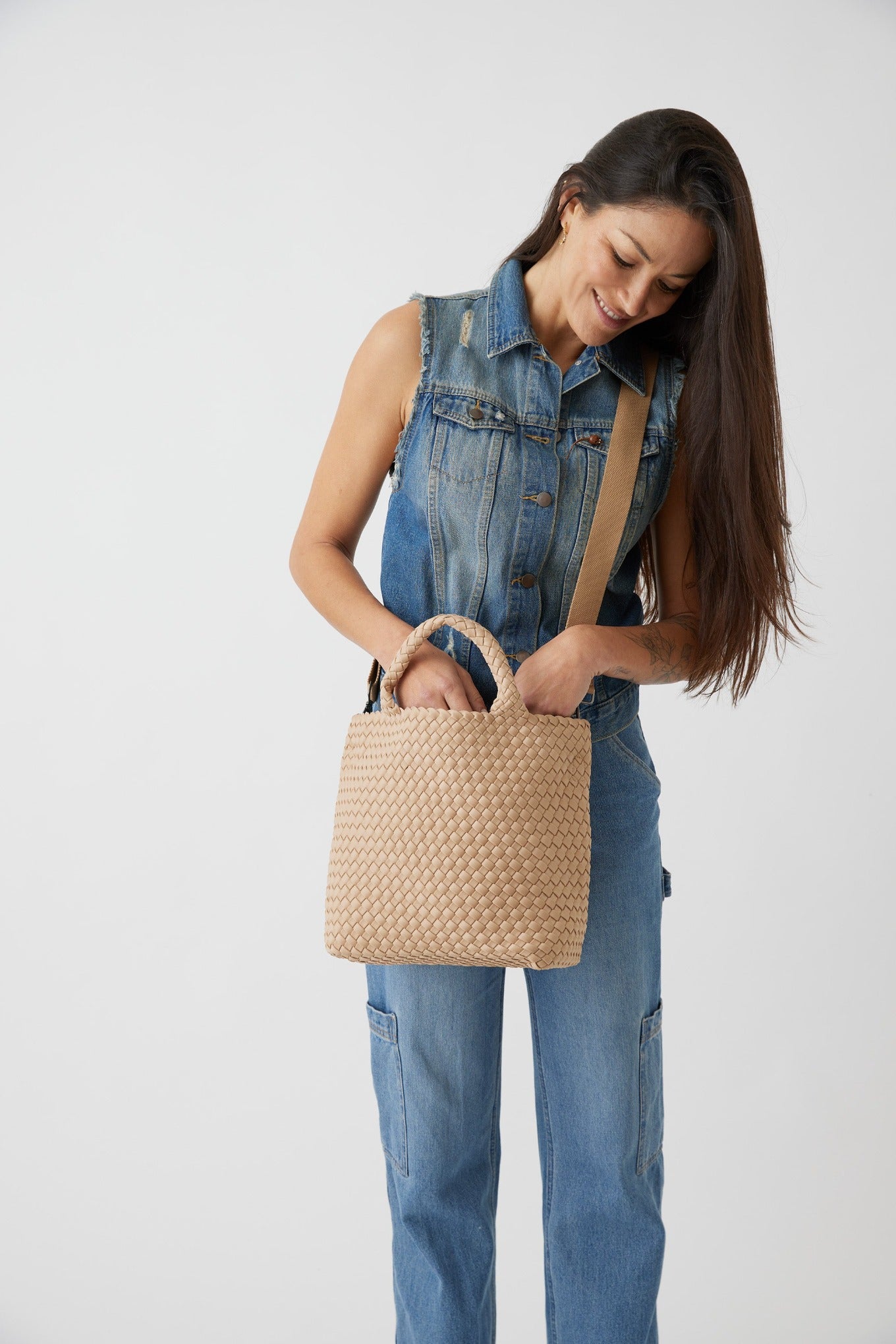 Andreina handwoven Ciudad crossbody tote in cream.