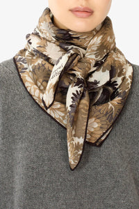 Inoui Editions Fontainebleau wool carre square scarf in beige.