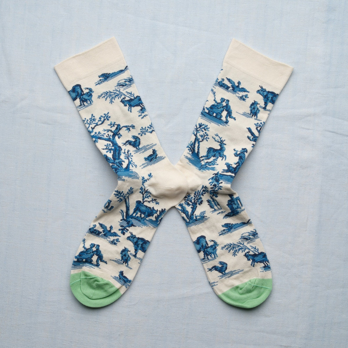 Bonne Maison cotton patterned socks in Toile de Jouy pleasures of the countryside blue on white design.