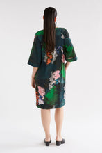 Load image into Gallery viewer, Elk Foljer shift dress in reflections print.