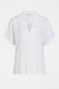 Elk Flekke top in white.