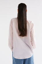 Load image into Gallery viewer, Elk Mia shirt in shell pink.