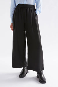 Elk Sepp pants in black, with elastic waist.