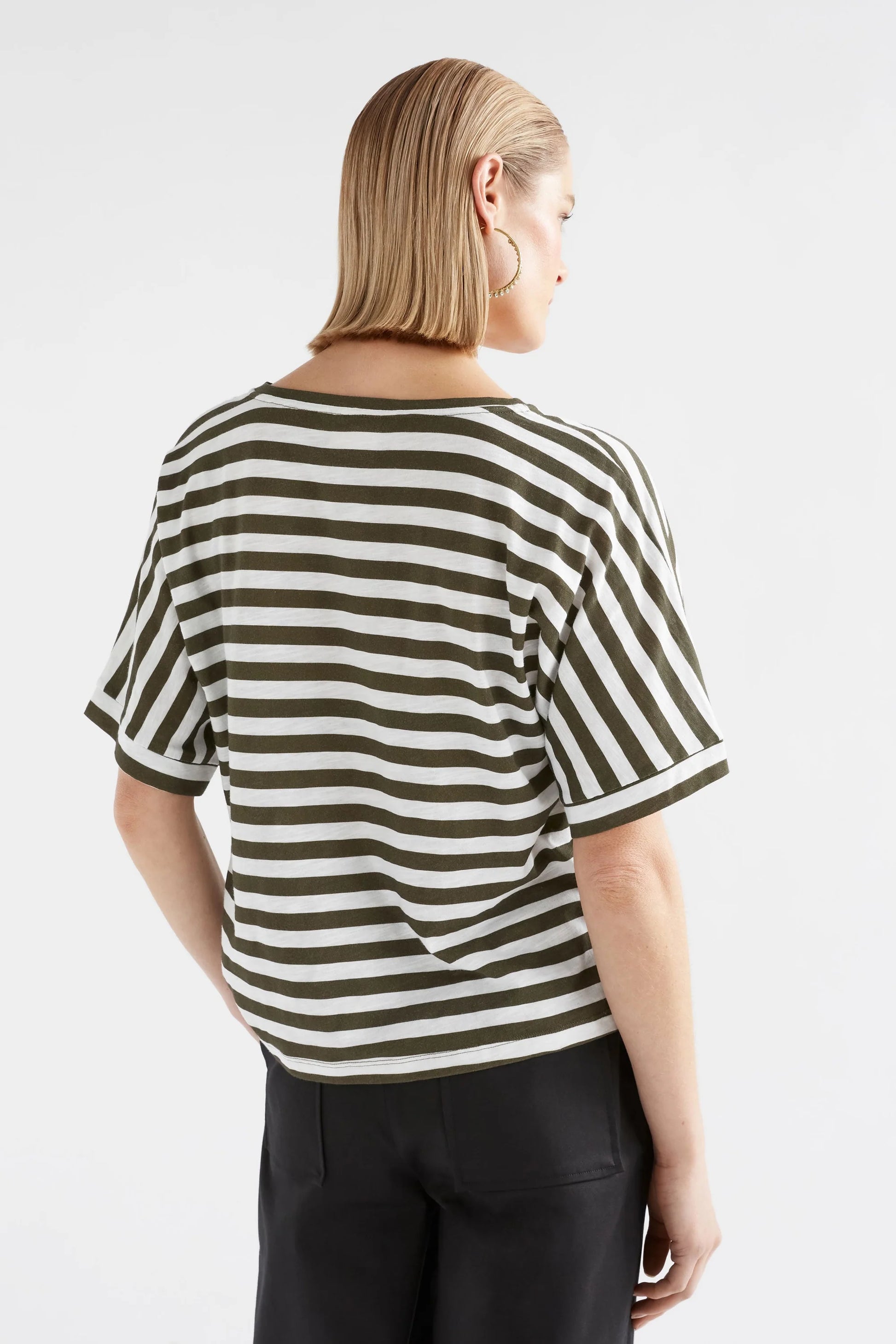 Elk v-neck Seter tee in olive and white stripe.