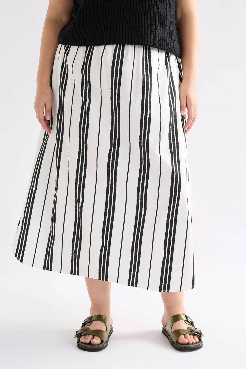 Elk organic cotton Fez skirt white with black stripes.
