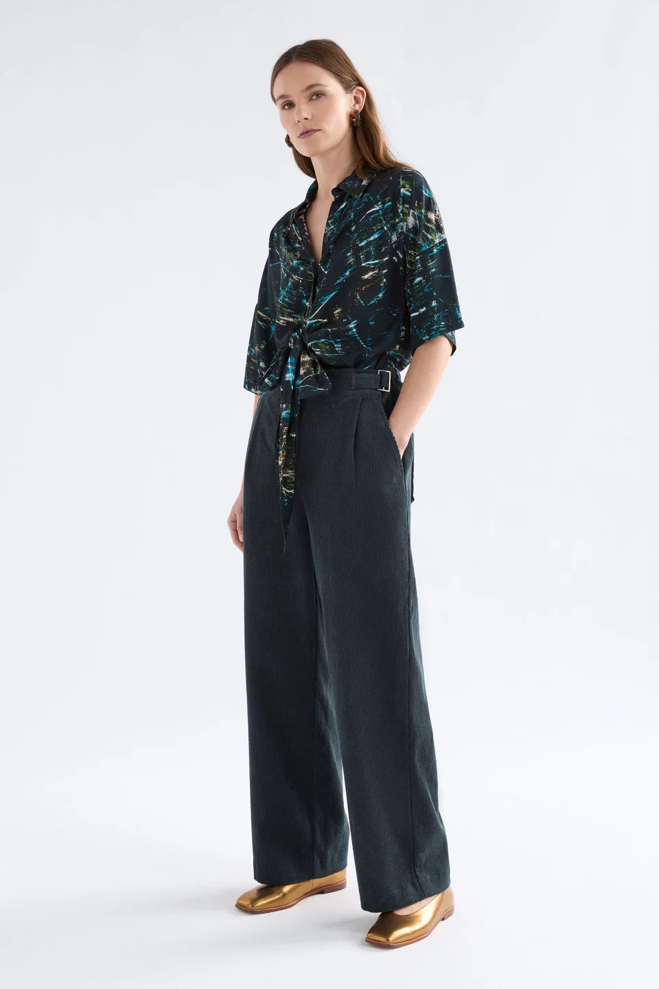 Elk Noemi corduroy straight leg pant organic cotton in Carbon dark blue grey.