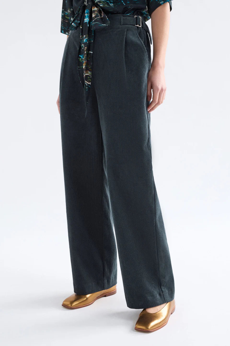 Elk Noemi corduroy straight leg pant organic cotton in Carbon dark blue grey.