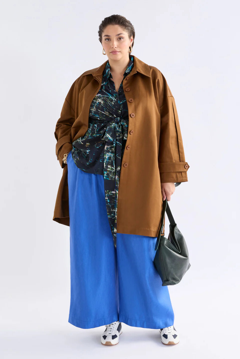 Elk Talli organic cotton coat in cinnamon brown.