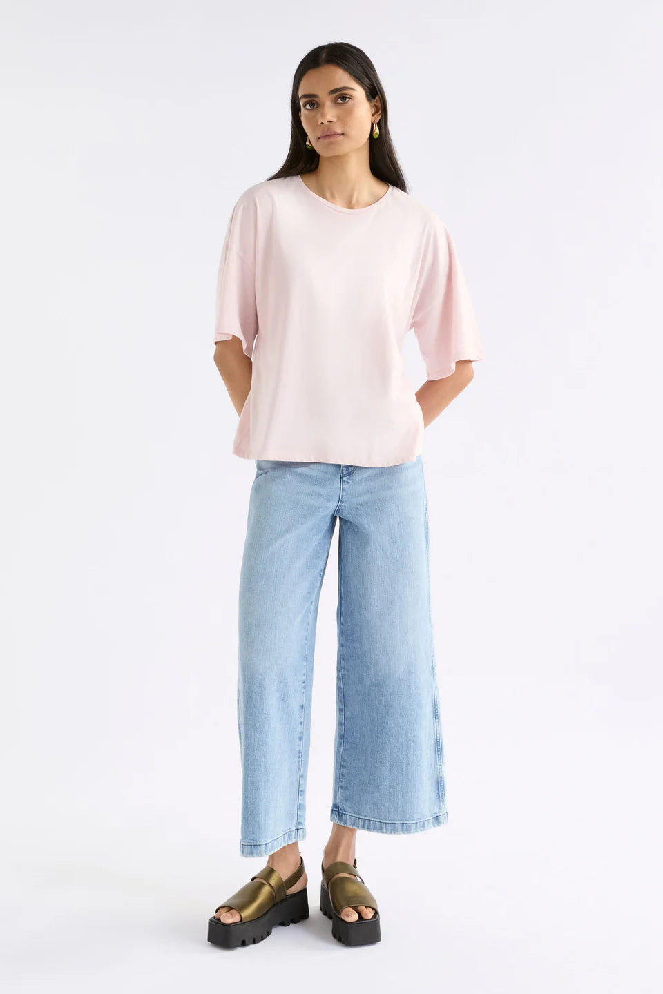 Elk Kovaa tee organic cotton in Mallow light pink.