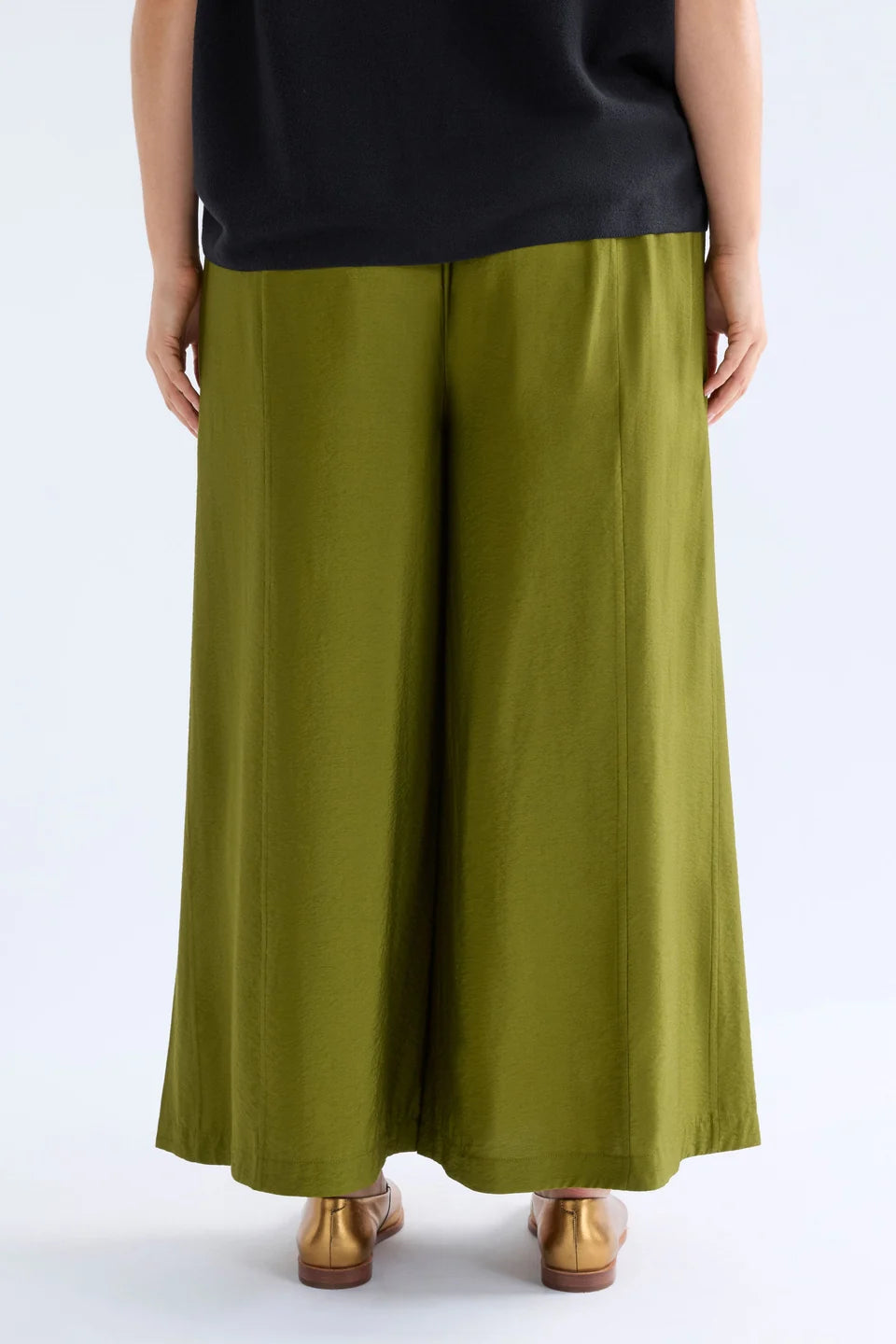 Elk Rema pants in moss green, viscose wide leg.