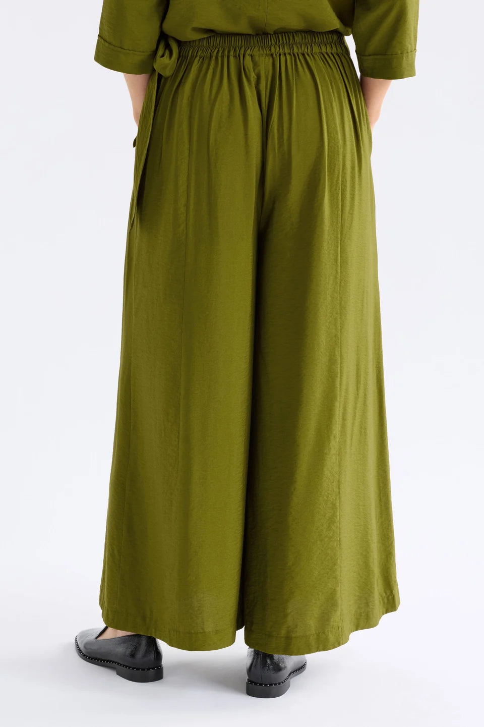 Elk Rema pants in moss green, viscose wide leg.