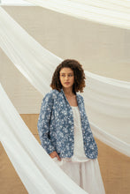 Load image into Gallery viewer, Dve Varuuni jacket - Aegean blue print