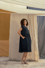 Load image into Gallery viewer, Dve Nayra dress - navy linen