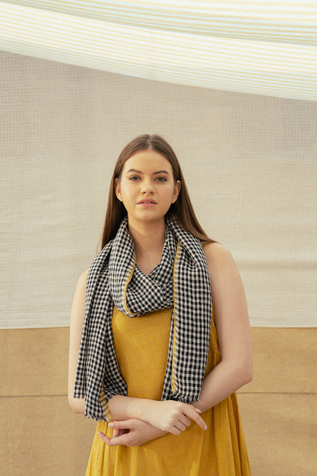 Dve linen scarf - navy check