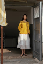 Load image into Gallery viewer, Dve Ruhi one size silk cotton top with gathered cuff and bodice pintucks.