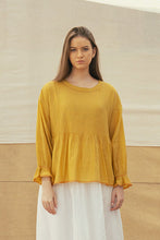 Load image into Gallery viewer, Dve Ruhi one size silk cotton top with gathered cuff and bodice pintucks.