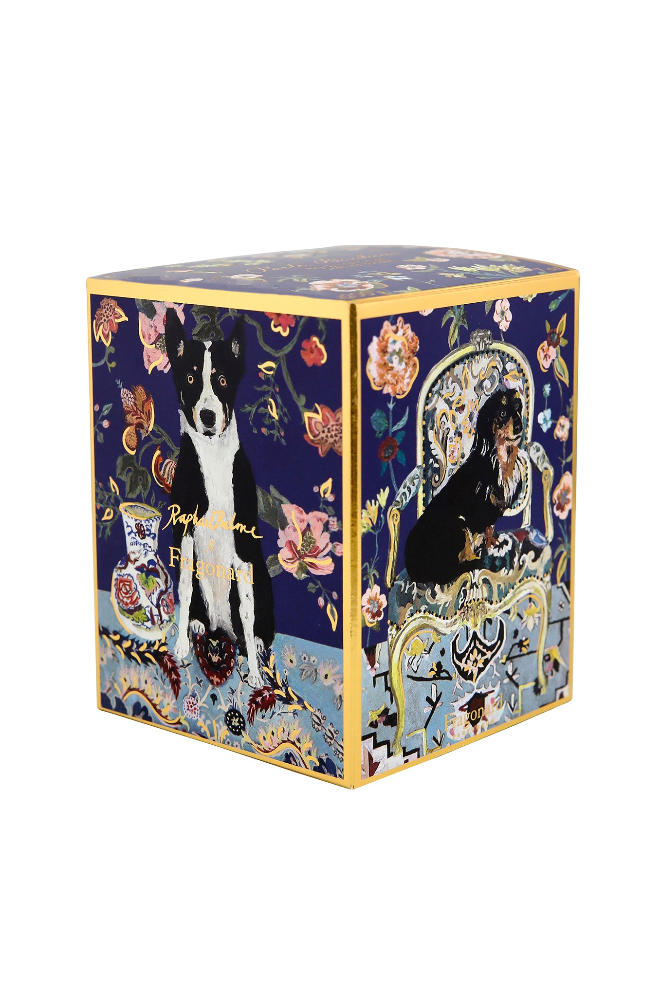 Fragonard limited edition Porte-bonheur mint and chocolate candle featuring a spaniel on a seat.