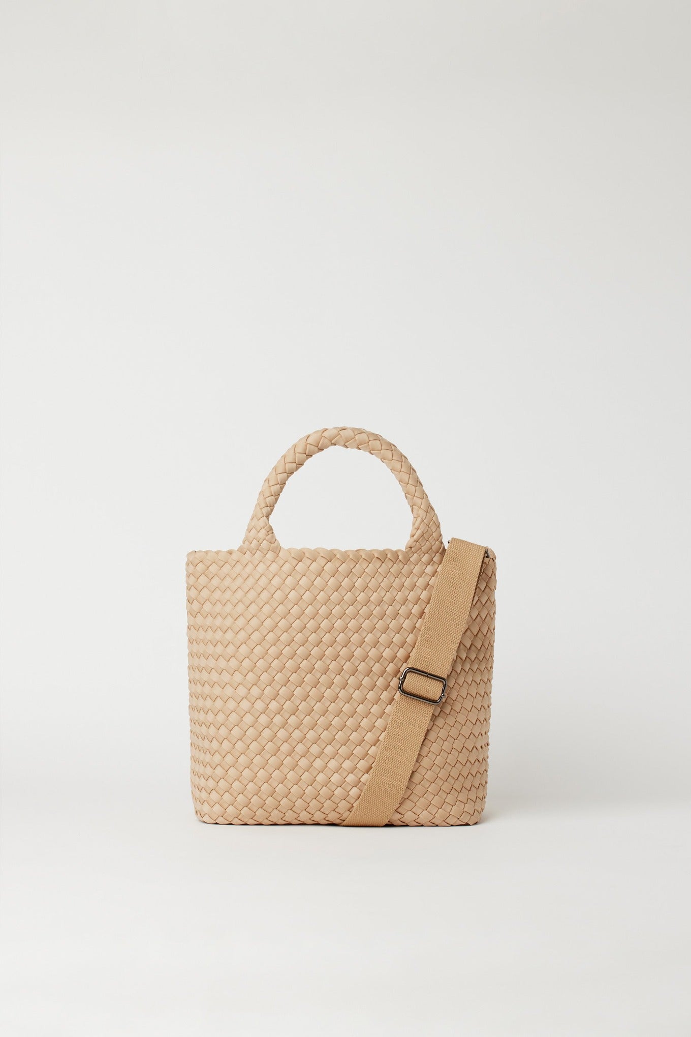 Andreina handwoven Ciudad crossbody tote in cream.