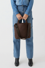 Load image into Gallery viewer, Andreina handmade Ciudad cross body tote bag in chestnut brown.