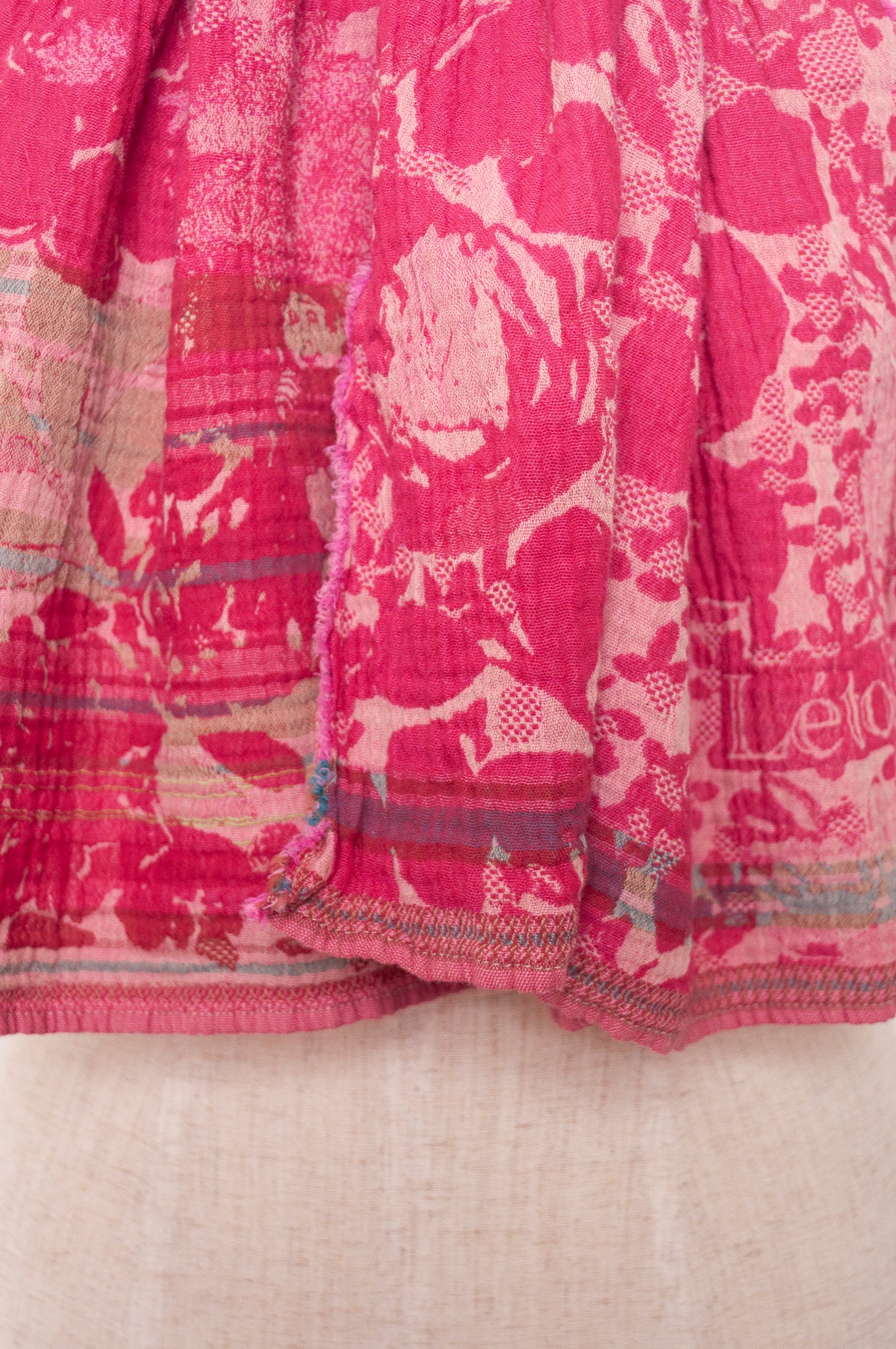 Letol organic cotton floral jacquard scarf Emilienne floral design in rose, shades of pink.