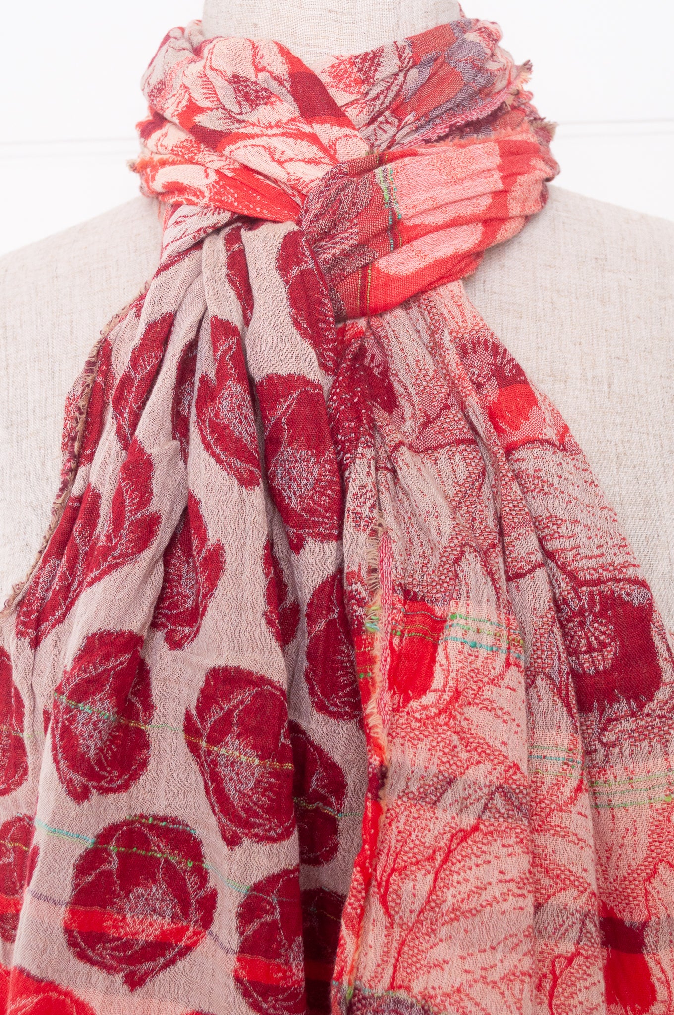 Letol organic cotton jacquard floral scarf Stephanie in Cocquelicot poppy red.