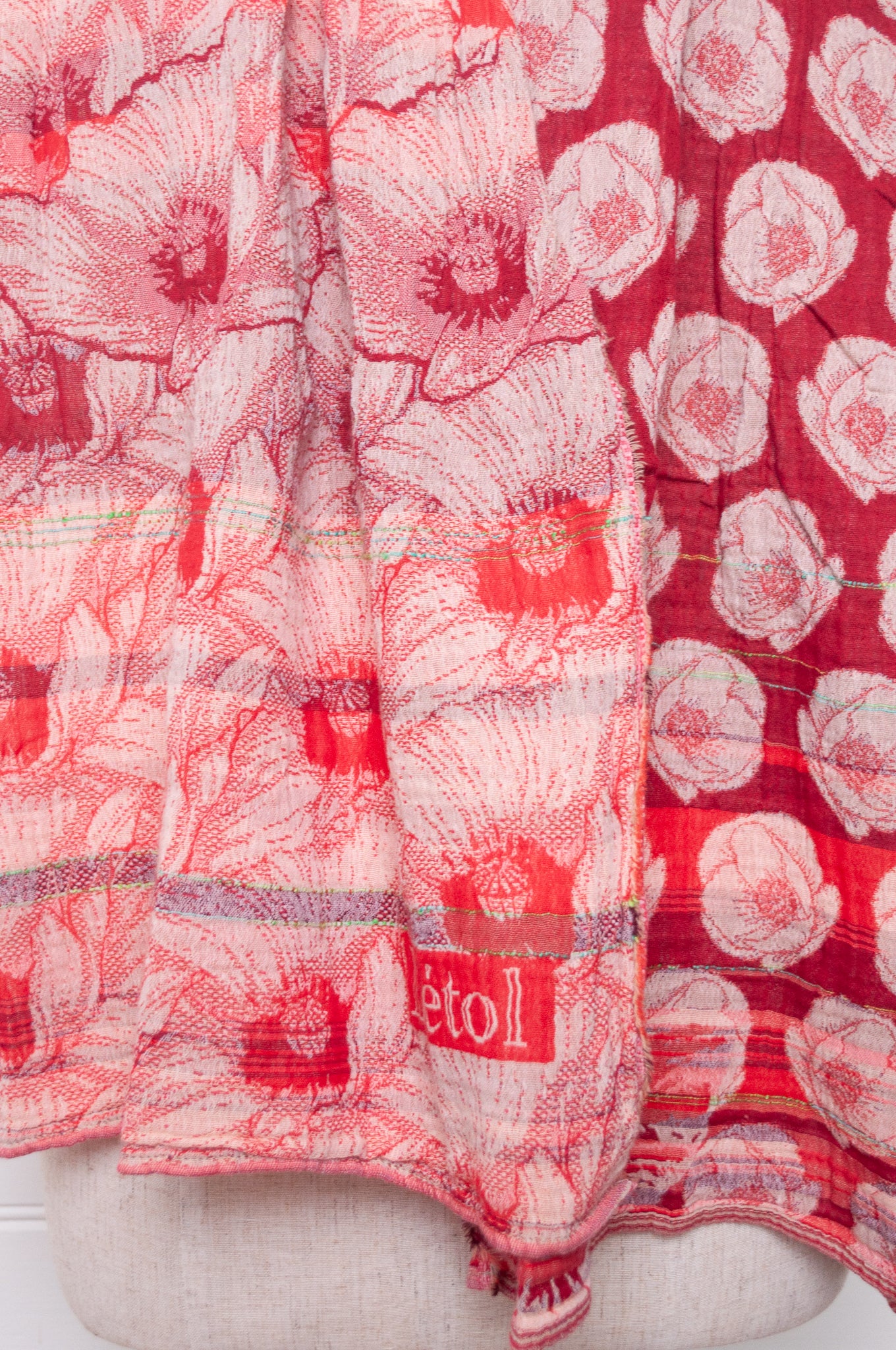 Letol organic cotton jacquard floral scarf Stephanie in Cocquelicot poppy red.