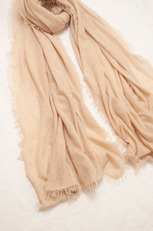 Pure cashmere, lightweight knit fringed scarf in vanilla cream.