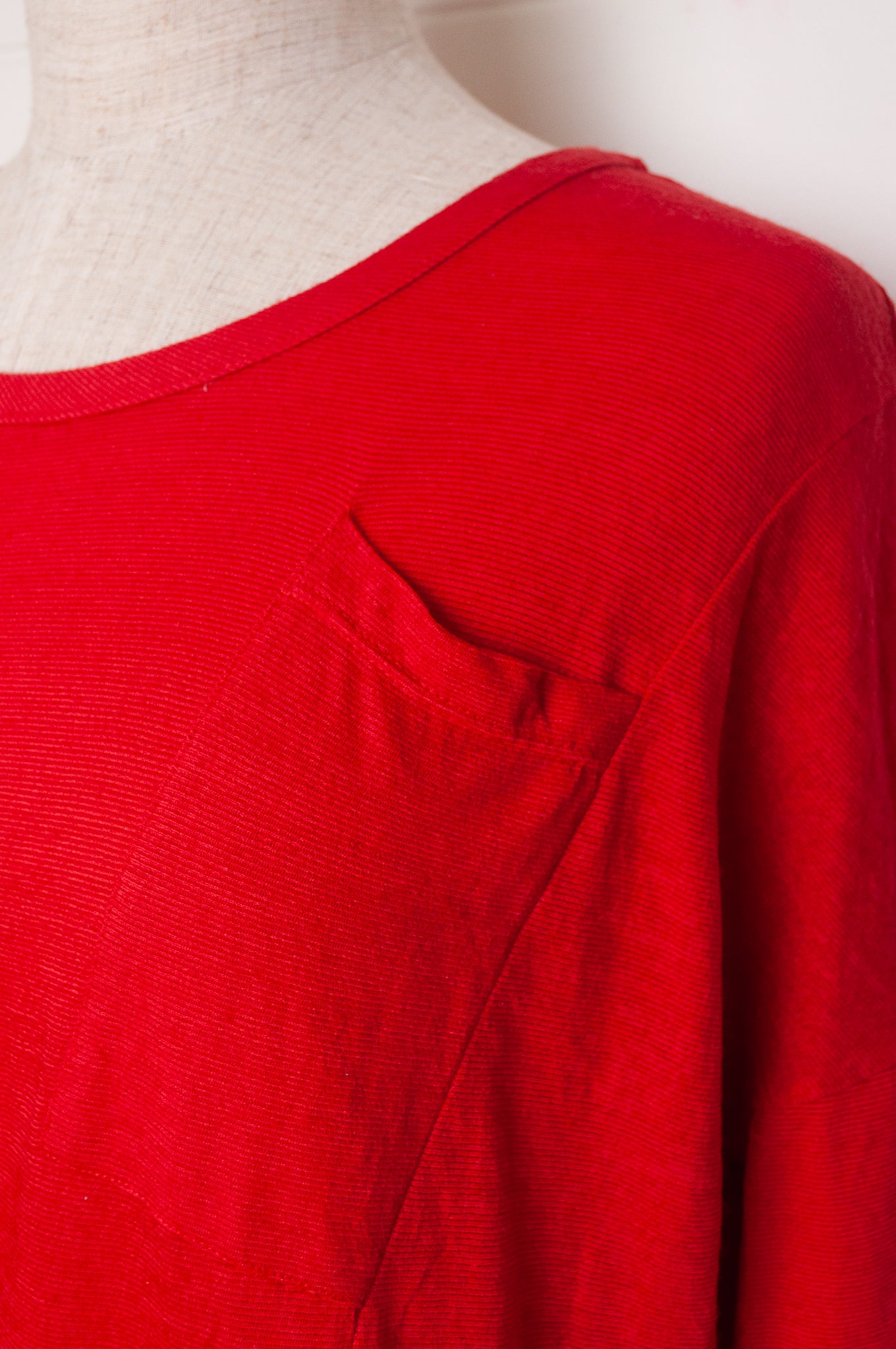 Valia merino wool jersey Dream tunic in red.