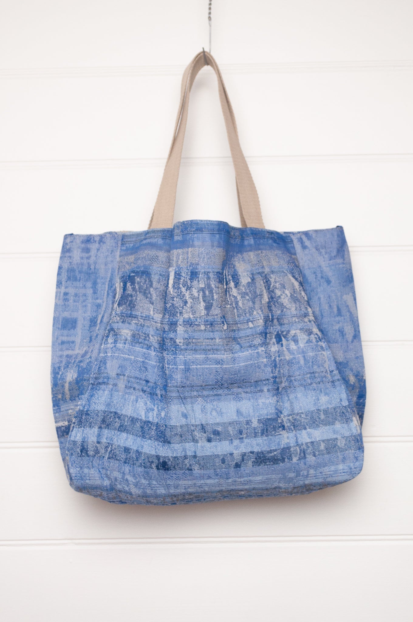 Letol organic cotton jacquard weave tote bag in azur blue floral design.
