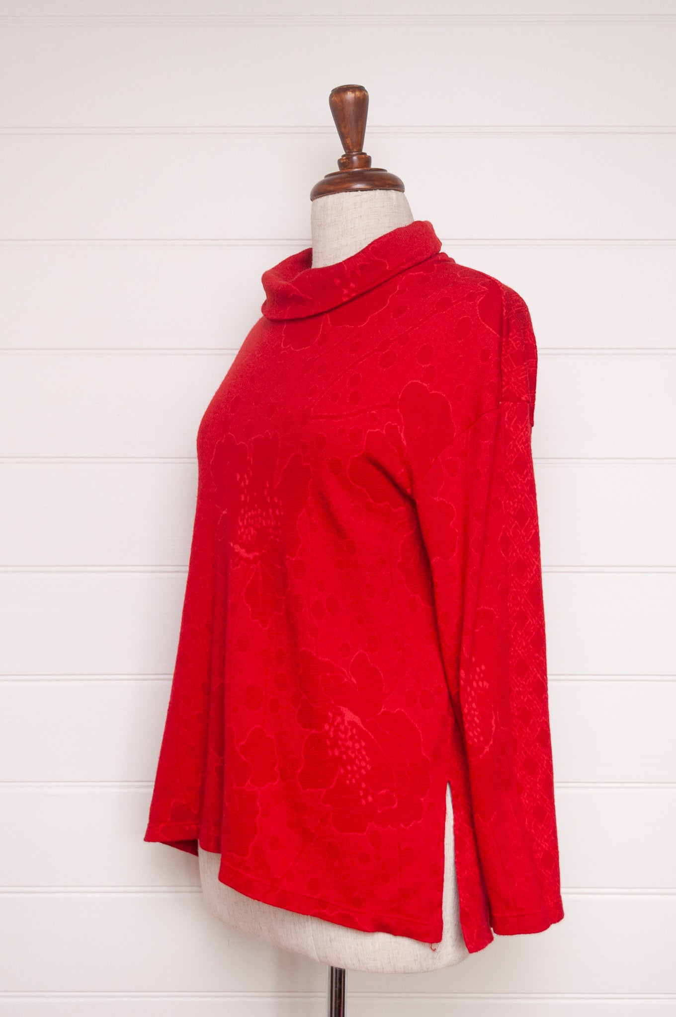 Valia merino wool jersey jacquard Acorn pullover in red.