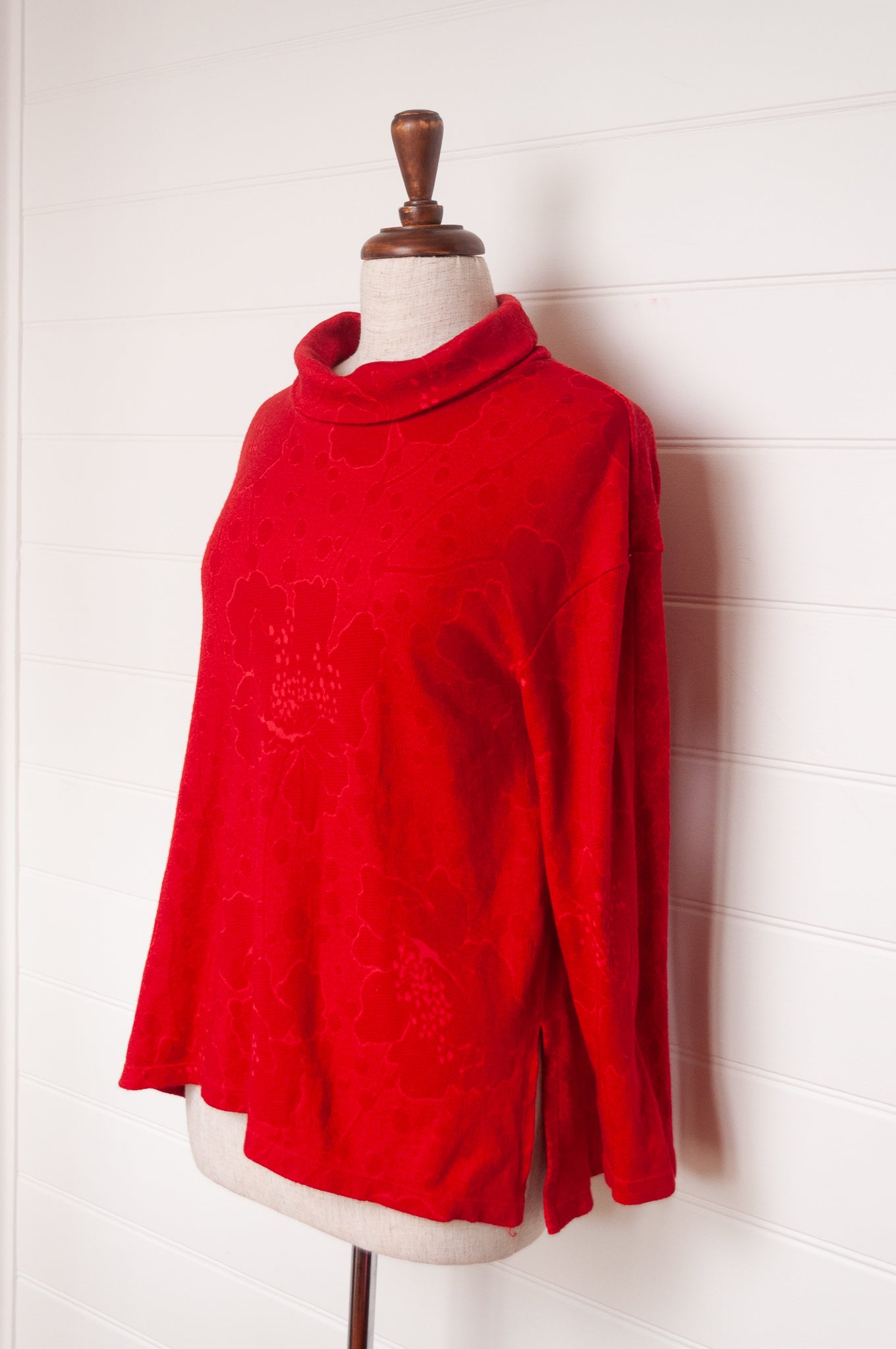 Valia merino wool jersey jacquard Acorn pullover in red.
