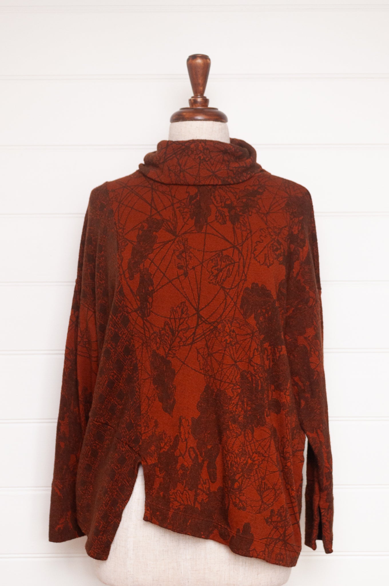 Valia merino wool jersey jacquard Crossroads pullover in desert.