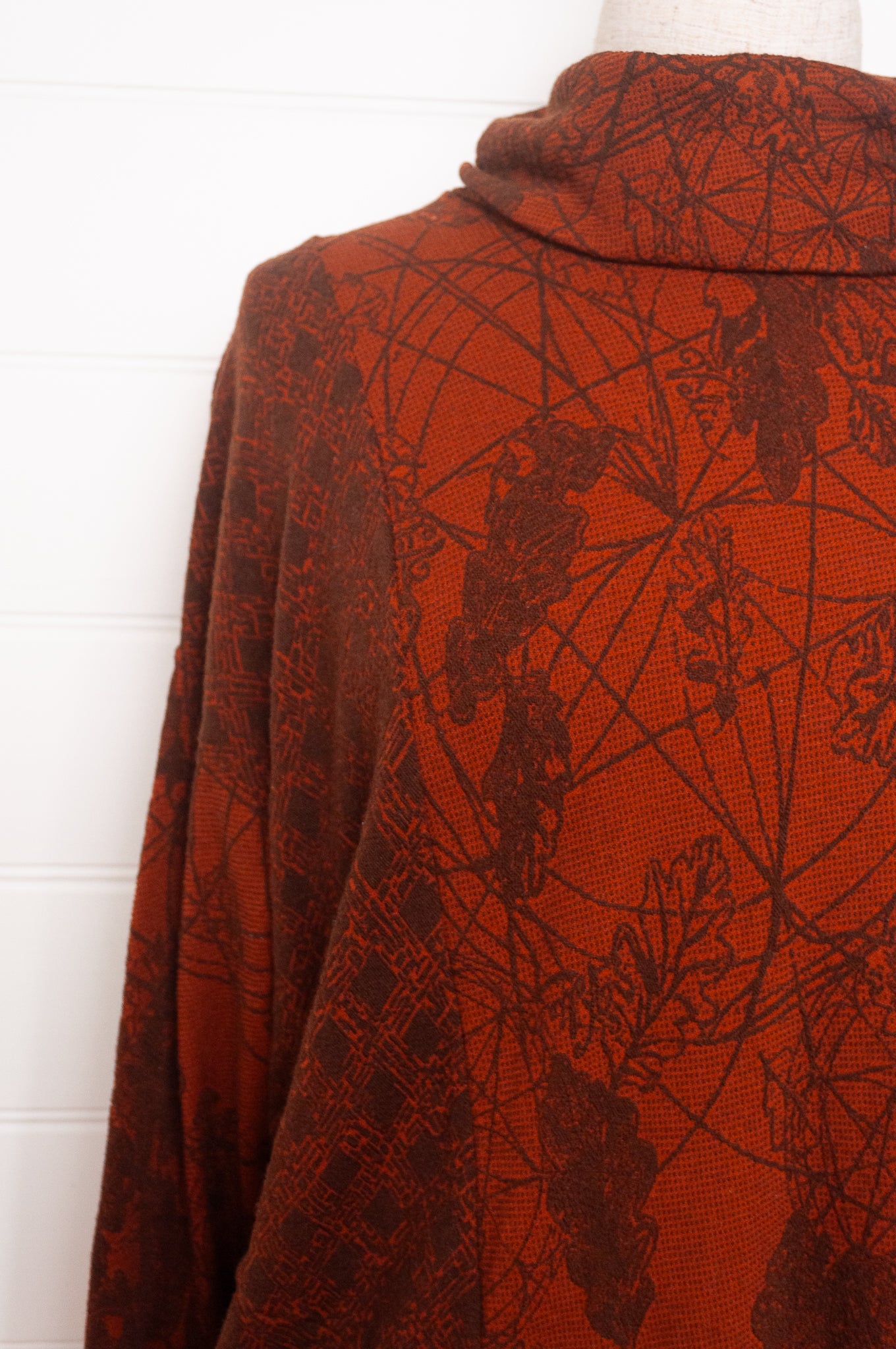 Valia merino wool jersey jacquard Crossroads pullover in desert.