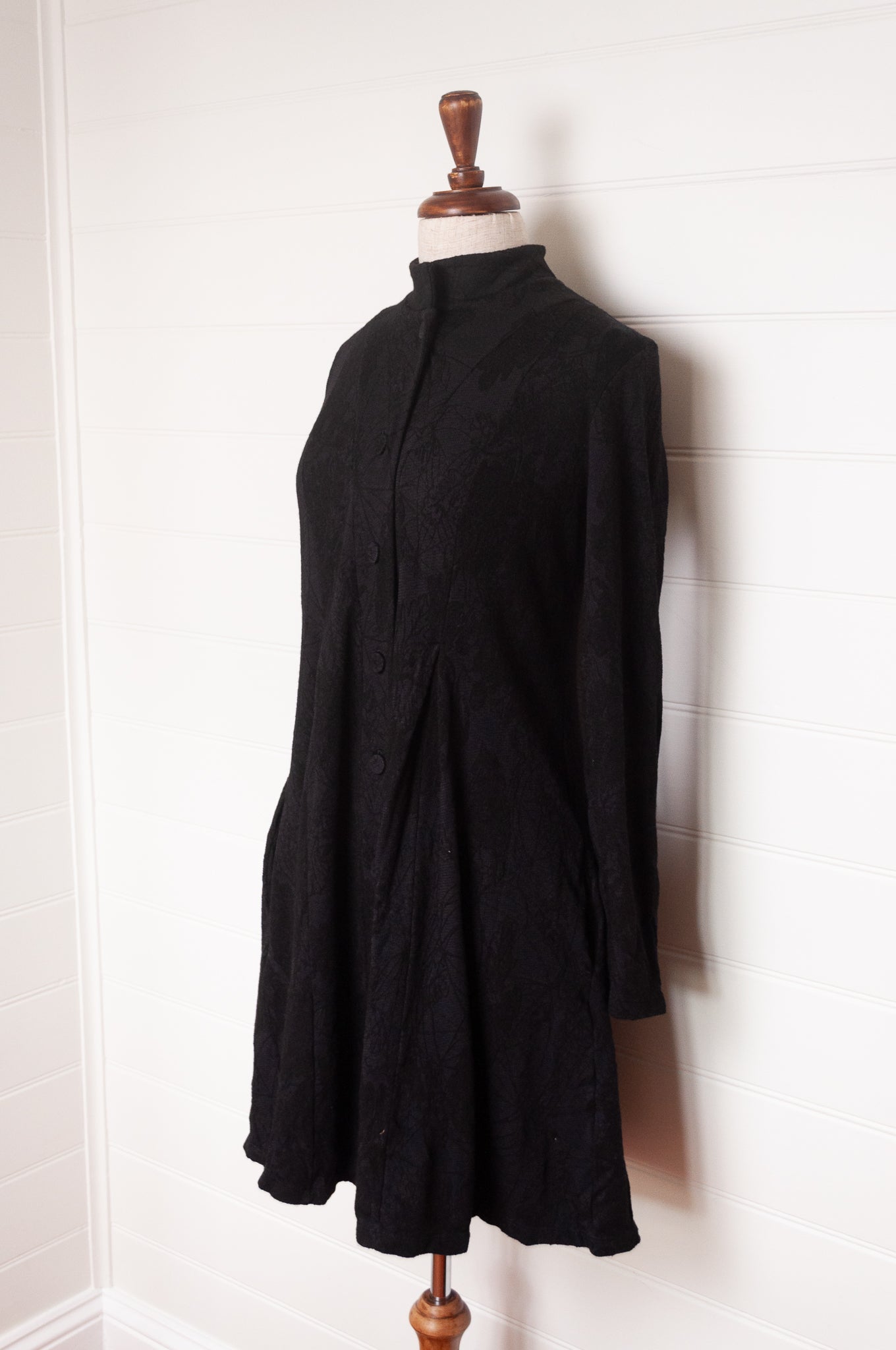 Valia merino wool jersey jacquard print Oaks jacket in black.