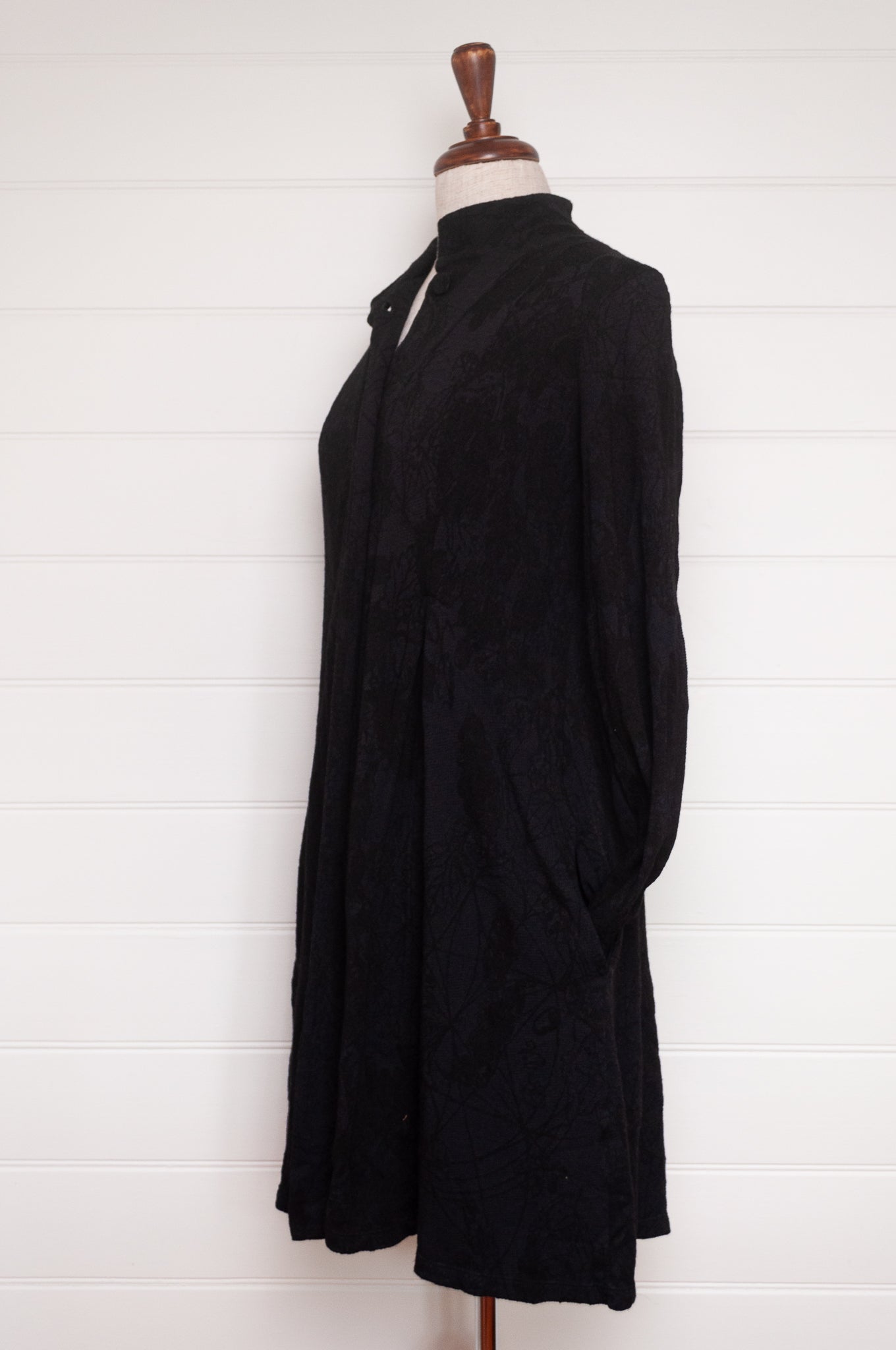 Valia merino wool jersey jacquard print Oaks jacket in black.