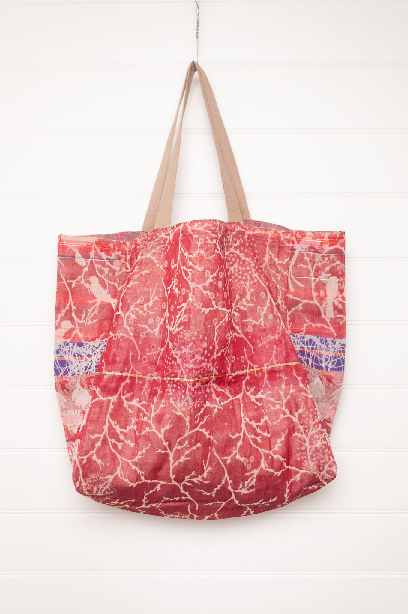 Letol organic cotton jacquard weave large tote bag in flowers and foliage in pinks and red.