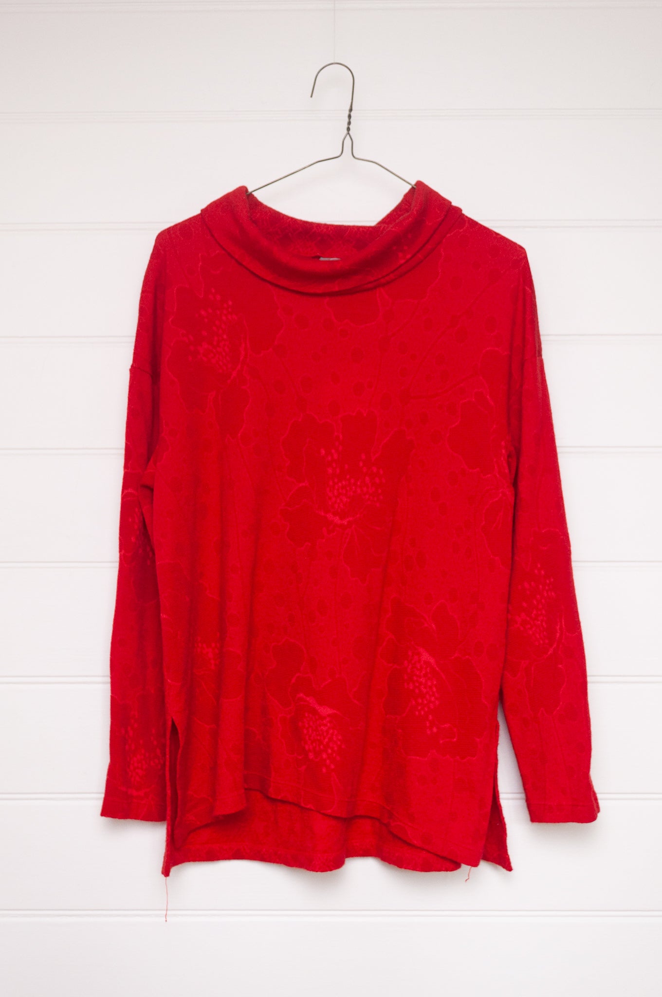 Valia merino wool jersey jacquard Acorn pullover in red.