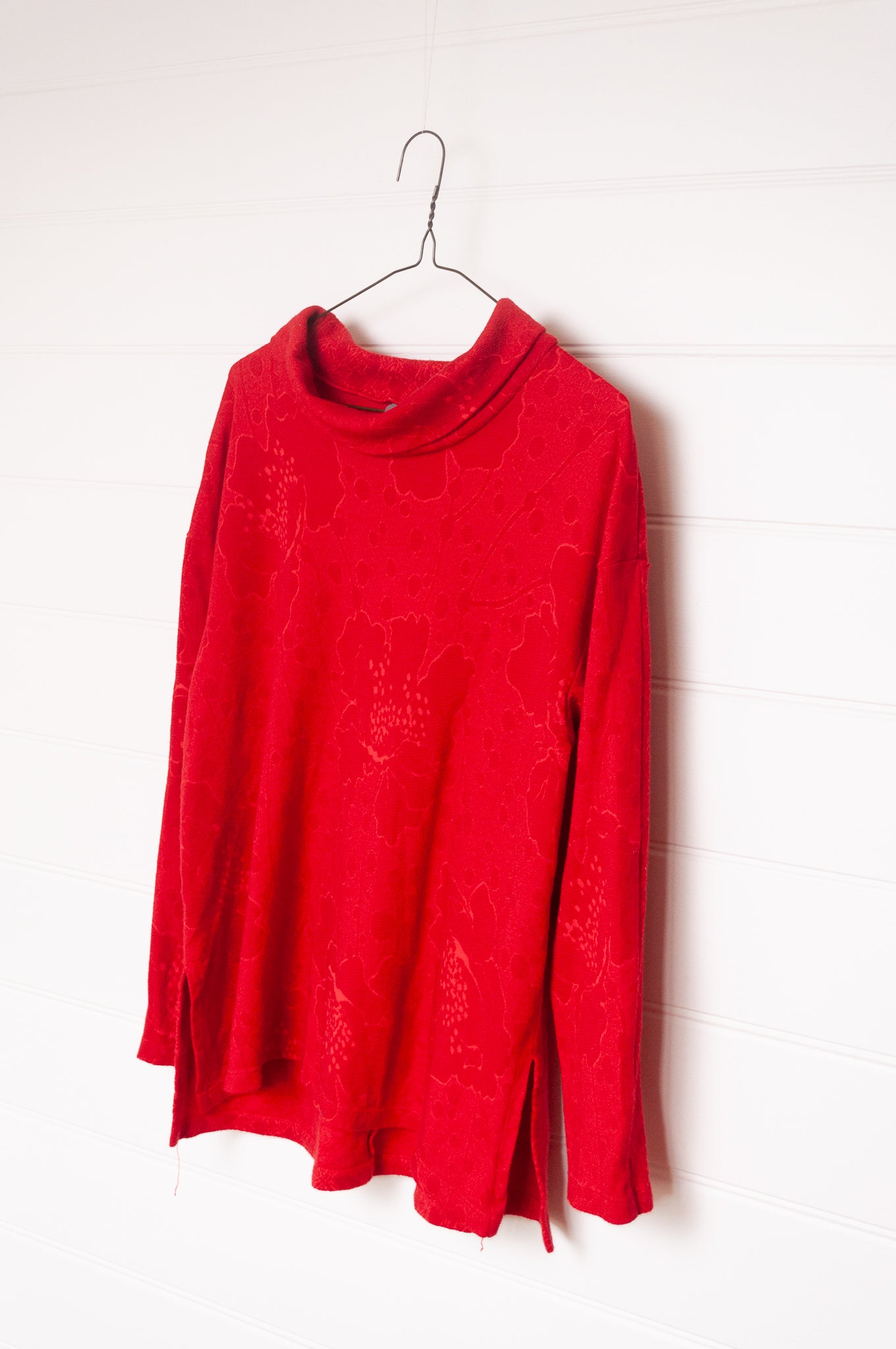 Valia merino wool jersey jacquard Acorn pullover in red.