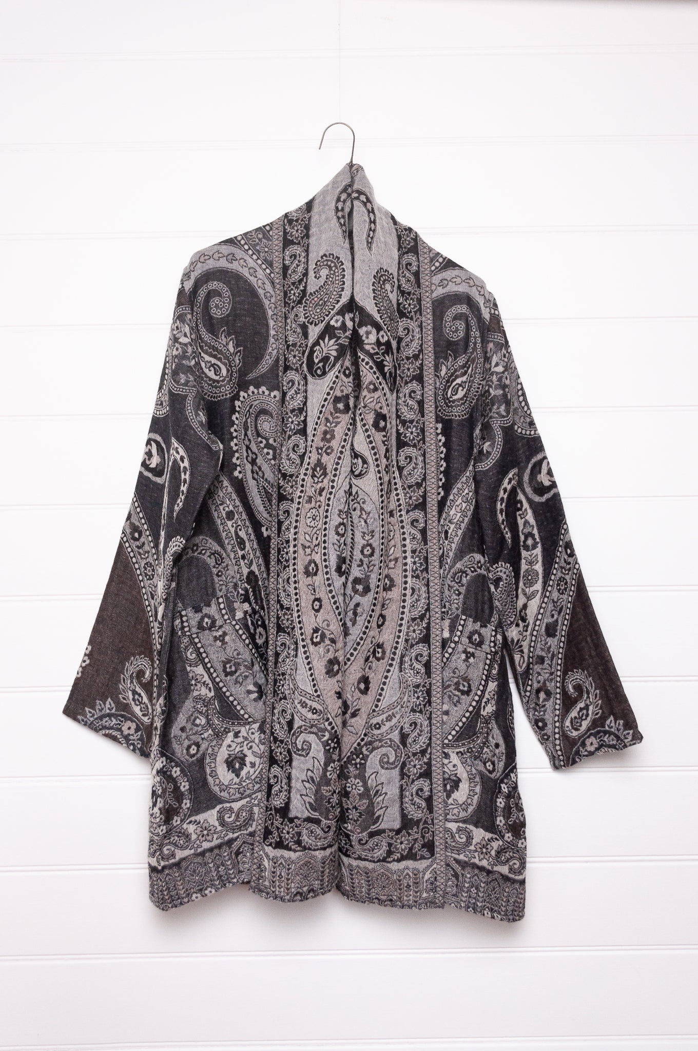 Manan Kami reversible wool jacket - Mahana monochrome