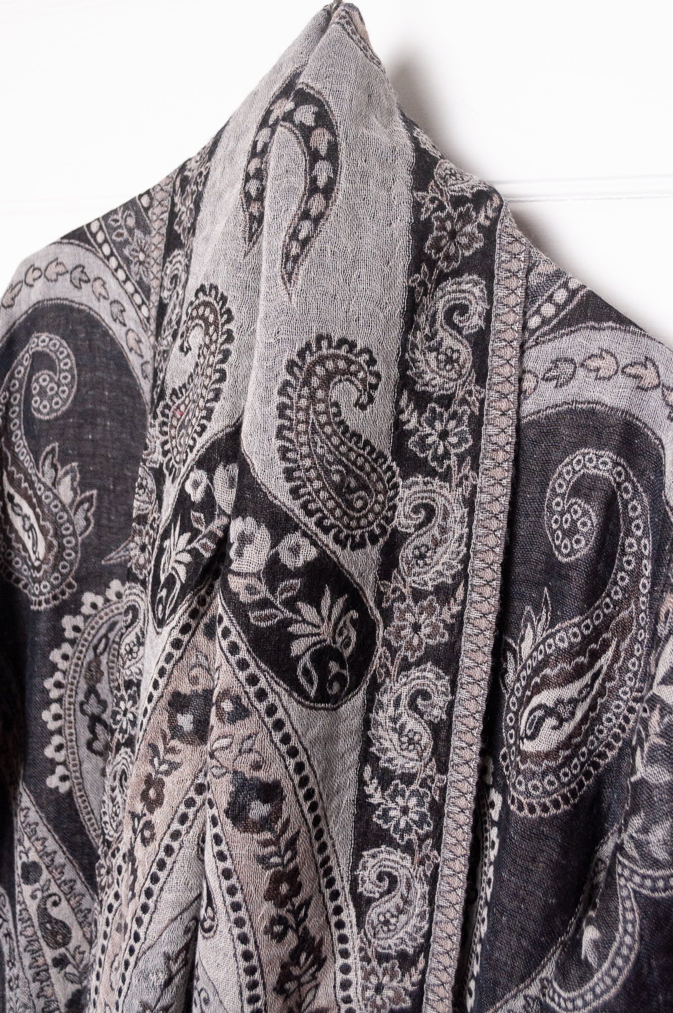 Manan Kami reversible wool jacket - Mahana monochrome