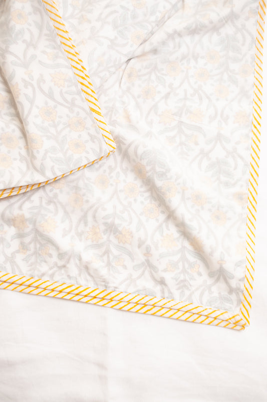 Yellow and whtie floral muslin blockprint dohar summer quilt.