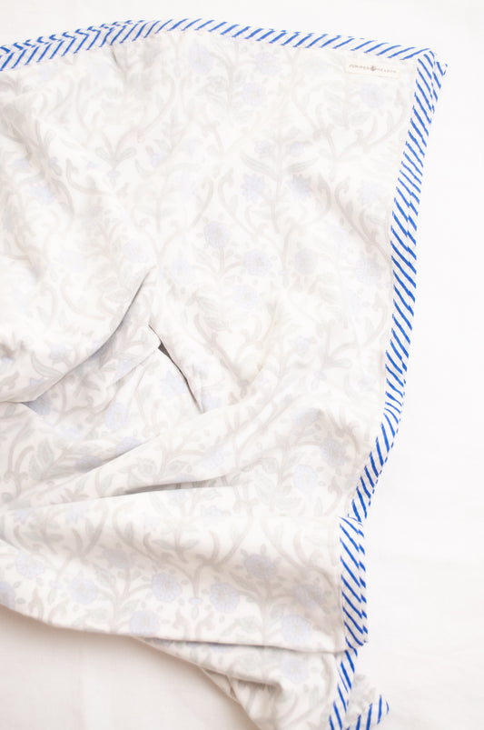 Blue and whtie floral muslin blockprint dohar summer quilt.
