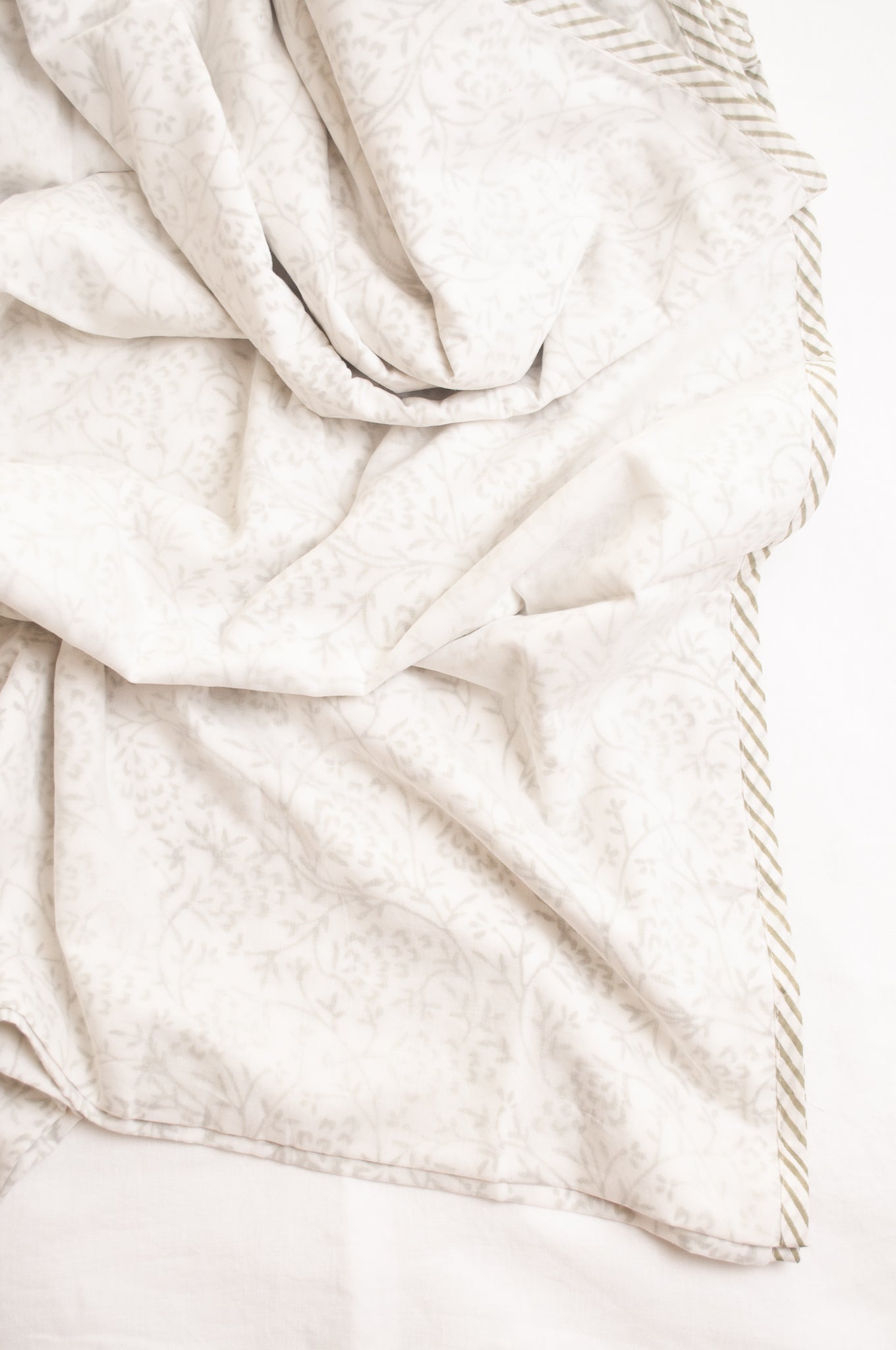 Olive green and whtie floral muslin blockprint dohar summer quilt.