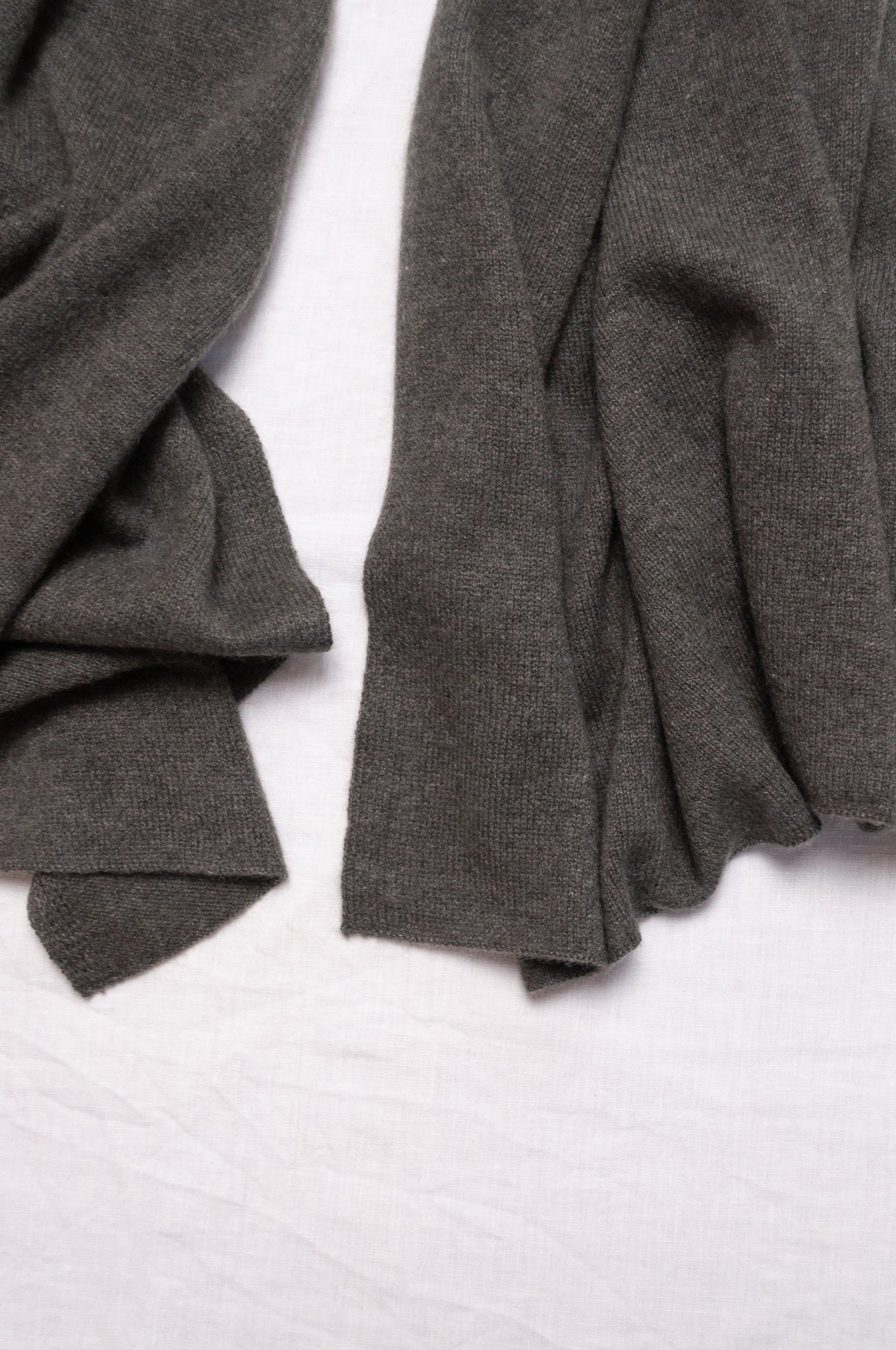 Juniper Hearth pure cashmere cosy scarf in moor green.