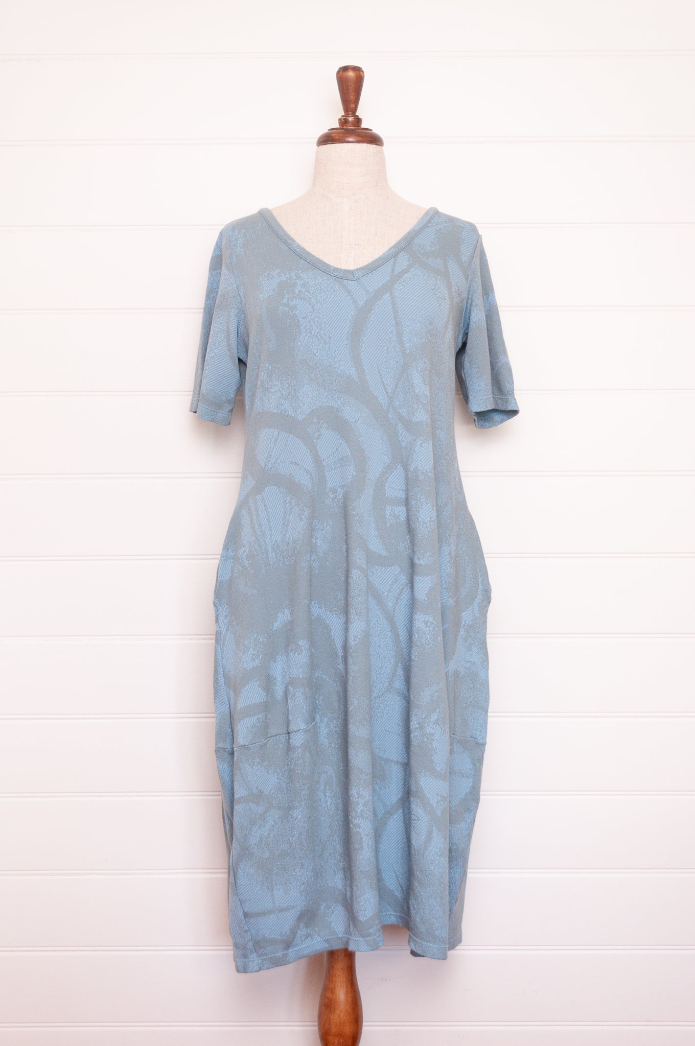Valia Alessia dress in jacquard cotton knit cloud blue.