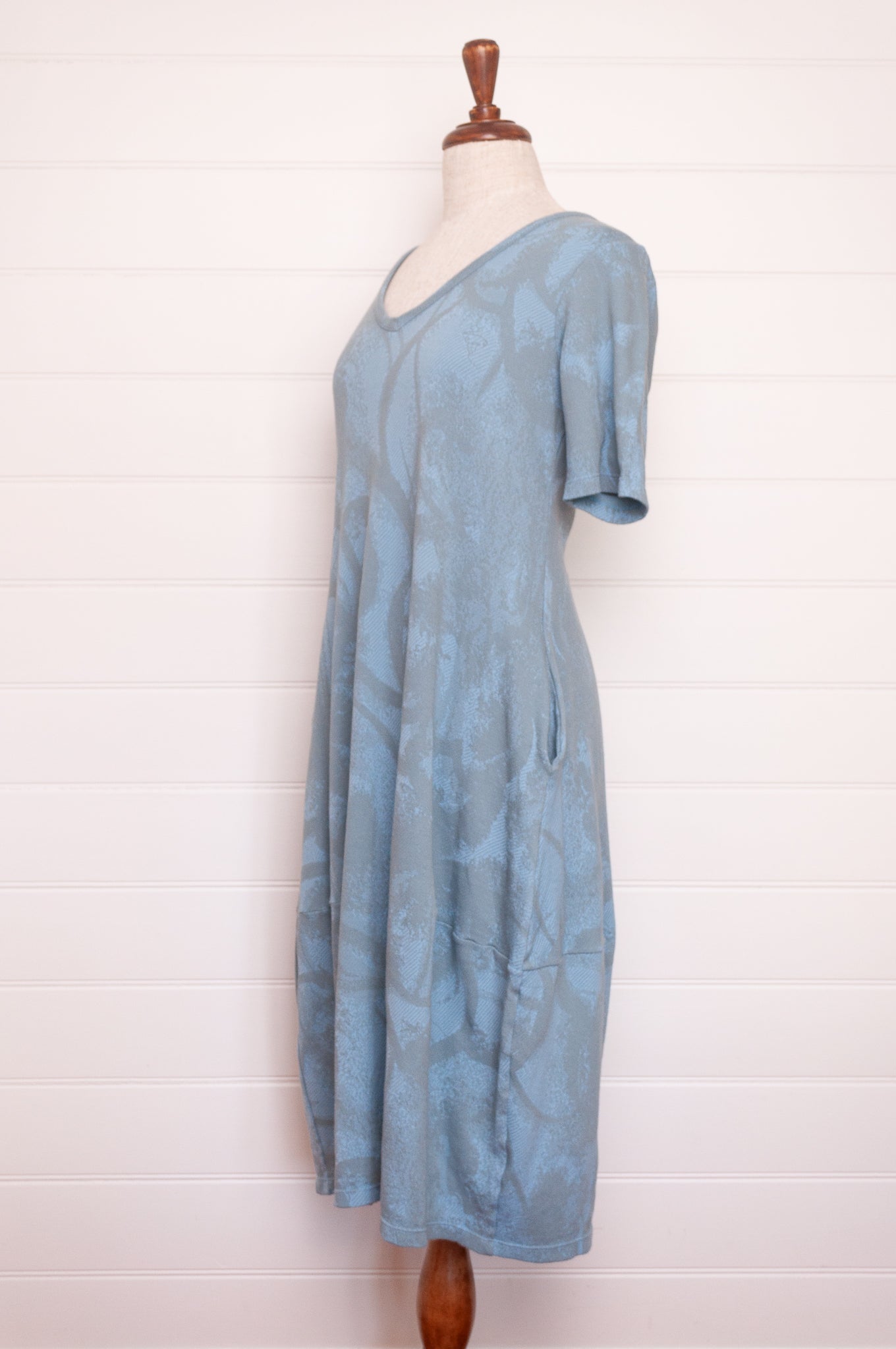 Valia Alessia dress in jacquard cotton knit cloud blue.