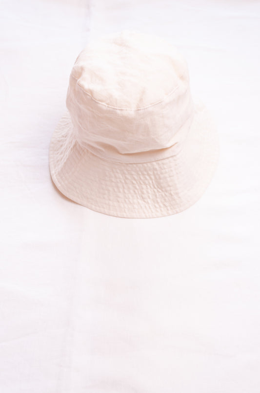 PCNQ Luna made in Japan ivory white foldable linen fabric bucket hat.