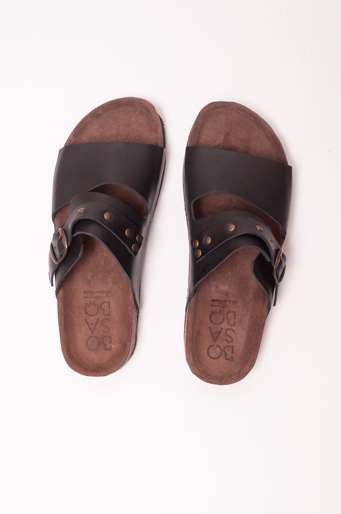 Bosabo black leather slide Vachette nero with brass stud detail and buckle.