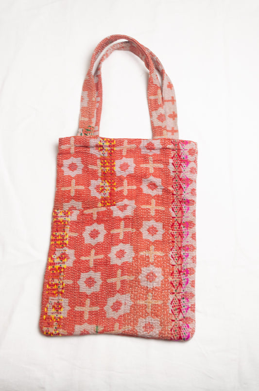 Vintage kantha tote bag, red with beige flowers and crosses.
