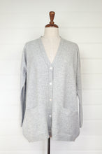 Load image into Gallery viewer, One size cashmere boyfriend cardi - ash grey